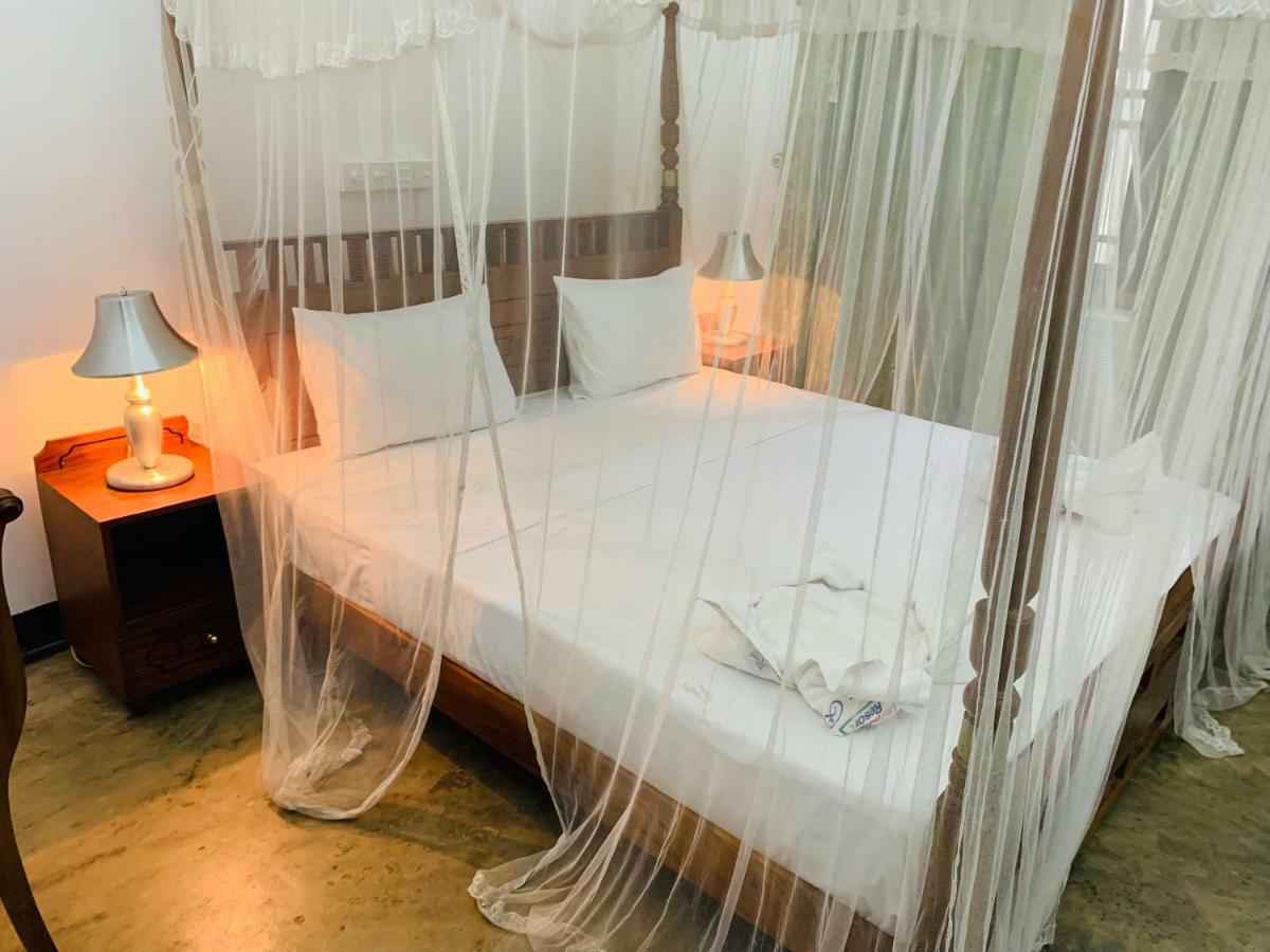 Randiyaepiliyagoda Resort Avissawella Bagian luar foto